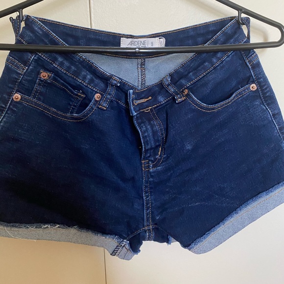 Shorts - Picture 3 of 3